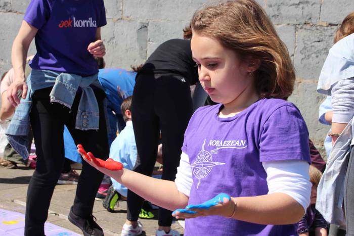 Eskuz esku morez margotu dut 21 1553963603817