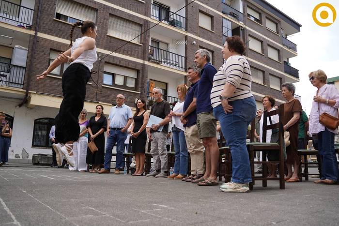 Omenaldia egin diote Juan Mari Iparragirre Irazustari