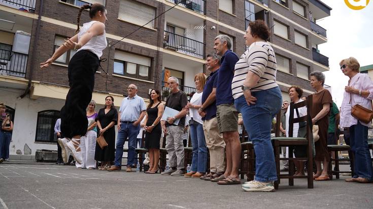 Omenaldia egin diote Juan Mari Iparragirre Irazustari