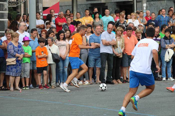 Antrax taldeak irabazi du Sa 45 1532515292568