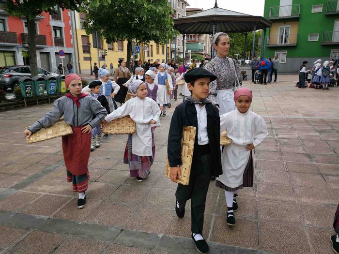 Irura, dantzari txiki eguna 2 1557575347743