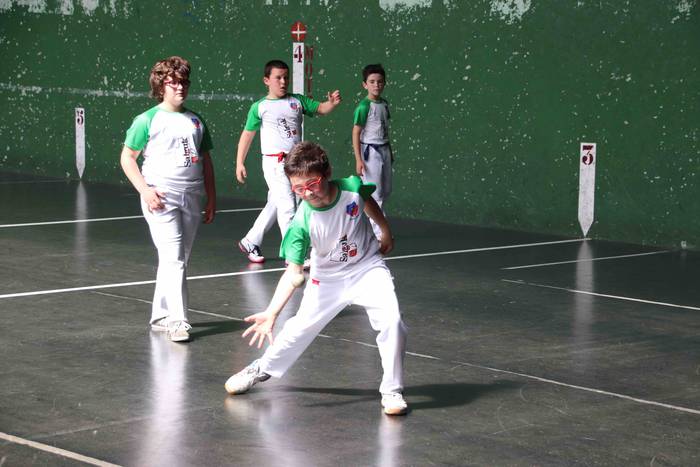 Behar Zana elkarteko festa 2 22 1559405190448