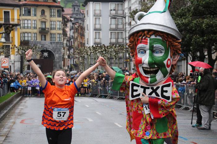 700 haur inguru XXXI. Ero Et 110 1516542519547