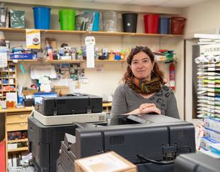 «Sinestezina da zein puntutaraino erosten duten dena Interneten»