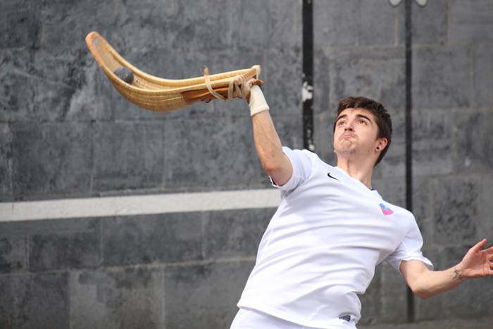 Behar Zana 70. urteurrena errebotea 3 1465127720344