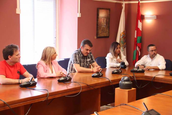 Senidetze Eguna Segundo Mont 9 1559413908172