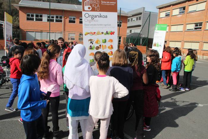 Birziklatu tentuz eta zentzuz kanpaina 21 1456861628308