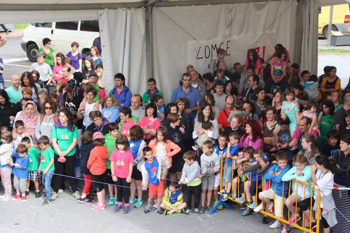 Ikaztegietako Eskola Txikiak Festa 10 1465744460473