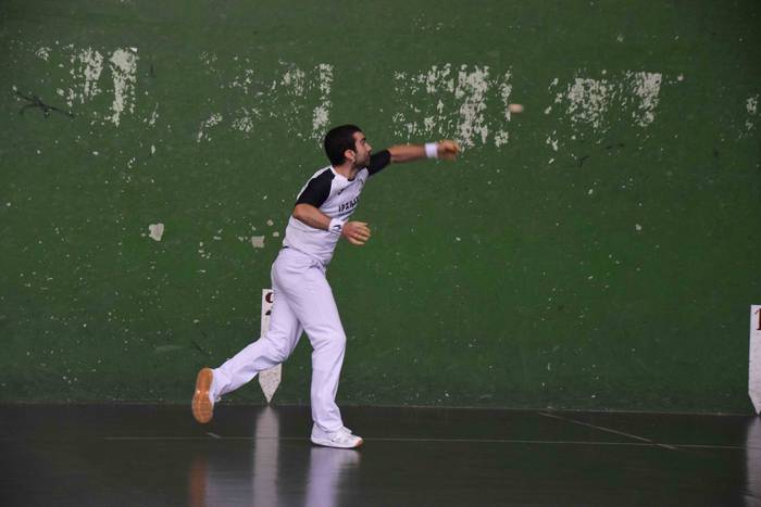 Eskuz Binakako Santio Txapel 16 1627541729694