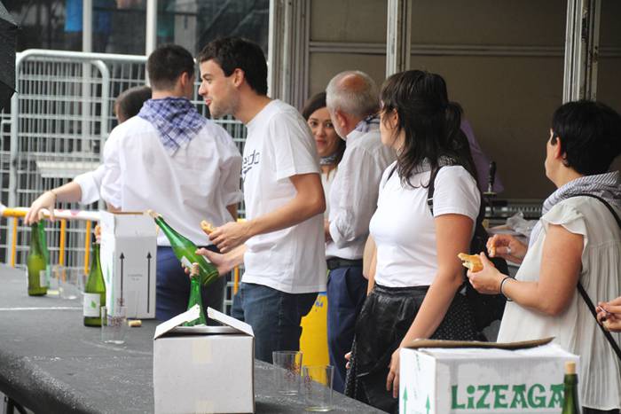 Euriak ere ez du oztopatzen  7 1501438171339