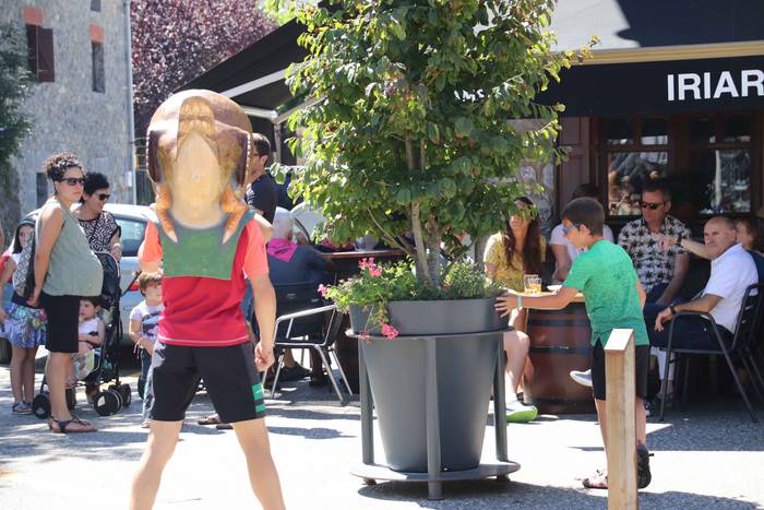 Txikiak buruhandiei ihesi ib 33 1566045841787