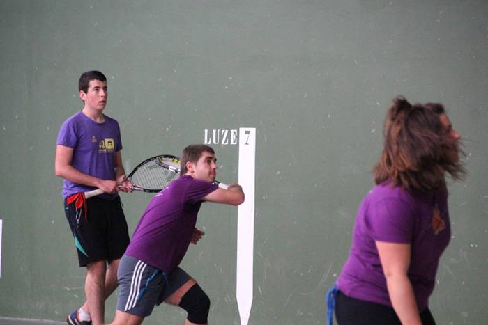 Gazte izateak ez duelako adi 17 1523733349774