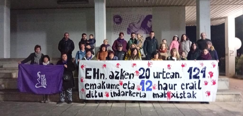 Azaroaren 25arekin bat eginik