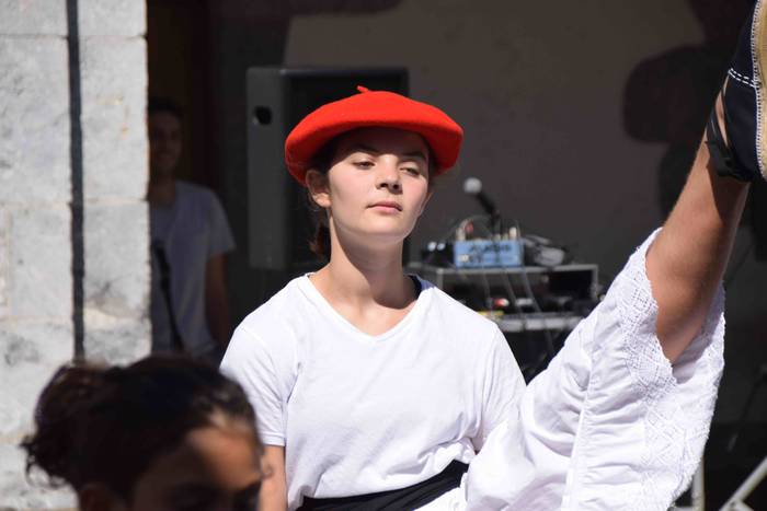 Orendain festak dantza emana 1 1534332426898