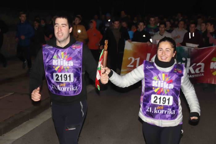 Orain, gaur eta hemen, dena  27 1555133856710