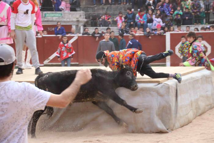 Lehenengo zezen festa, prime 21 1551374997845