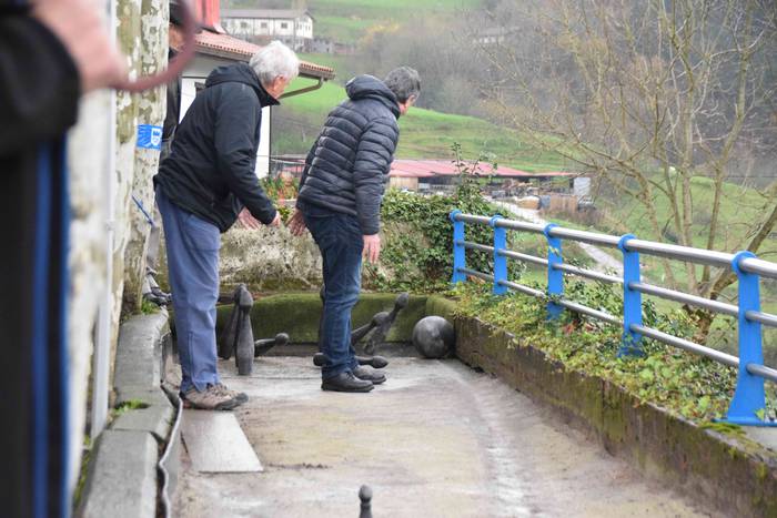 Bola txapelketa jokatu dute Belauntzan 4 1544875341358