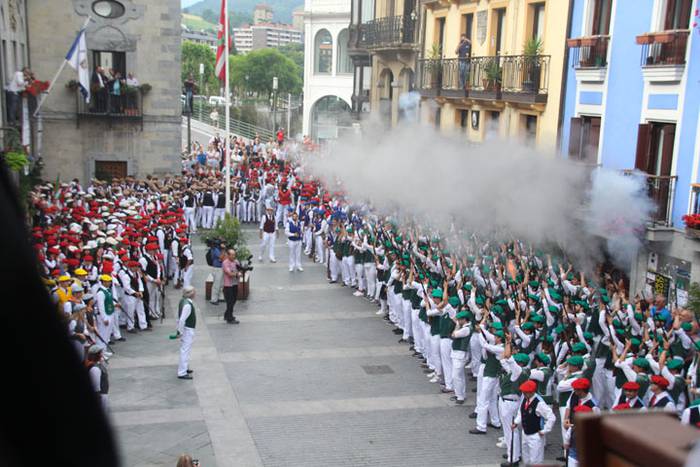 Lizarrez apaindutako kaleeta 158 1498312057528