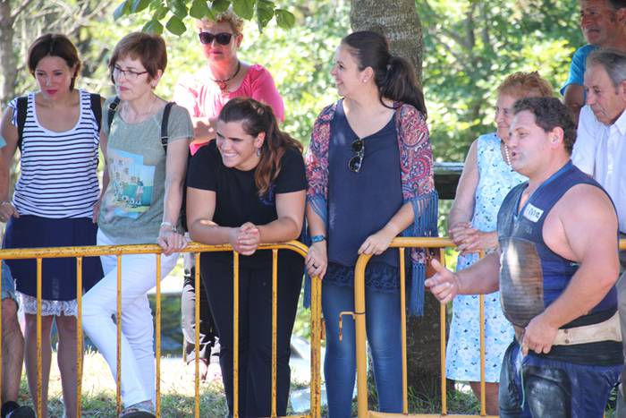 Festa giroa Santamañan 17 1468781616251