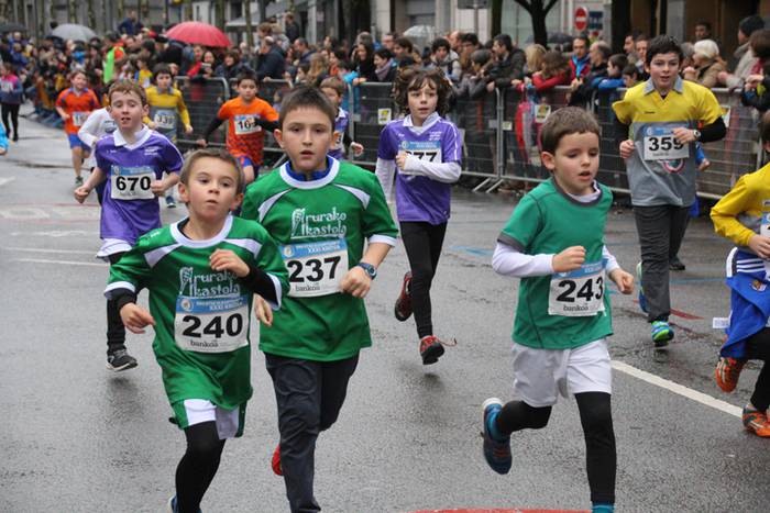 700 haur inguru XXXI. Ero Et 127 1516542630115