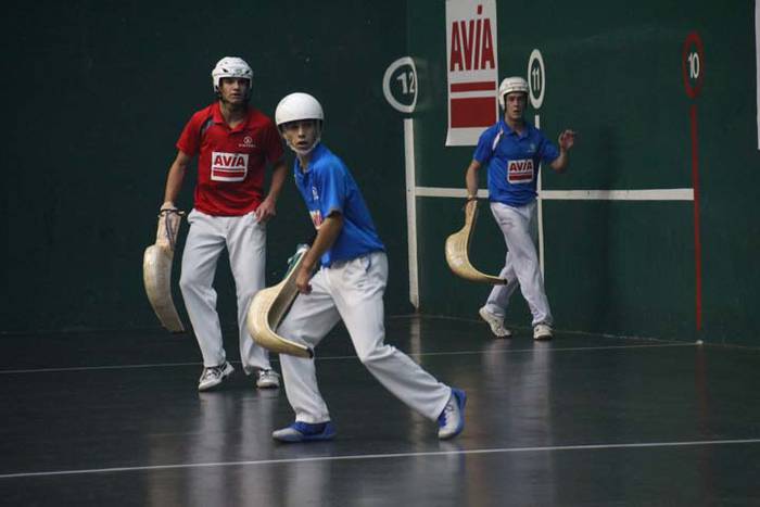 ZESTA PUNTA ELOLAREN OROIMEN 30 1512735441299