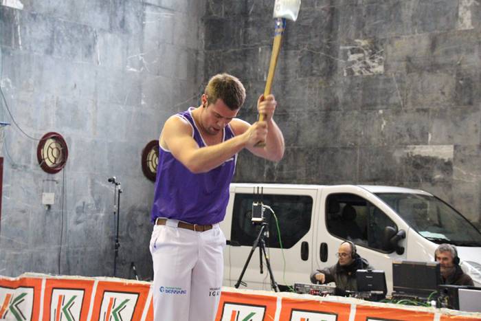 Urrezko aizkora kanporaketa abaltzisketa 21 1461501192181