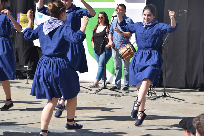 Dantzari txikiak, goizeko pr 90 1491666930114