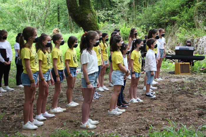 Basoaren erdi-erdian 9 1623508584256