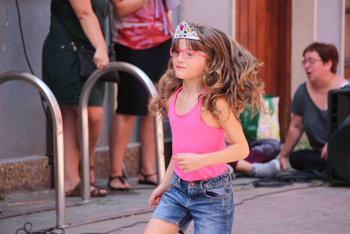 Tripa beteta, dantzan pasa d 41 1563205334751