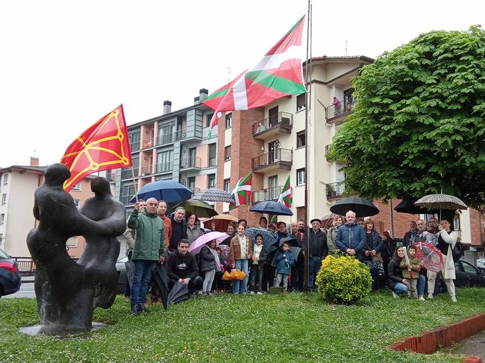 Ikurrin berria Aberri Egunaren bezperan