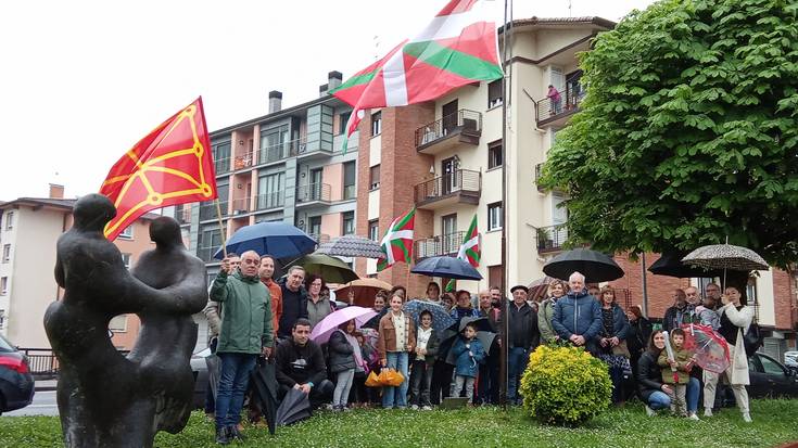 Ikurrin berria Aberri Egunaren bezperan