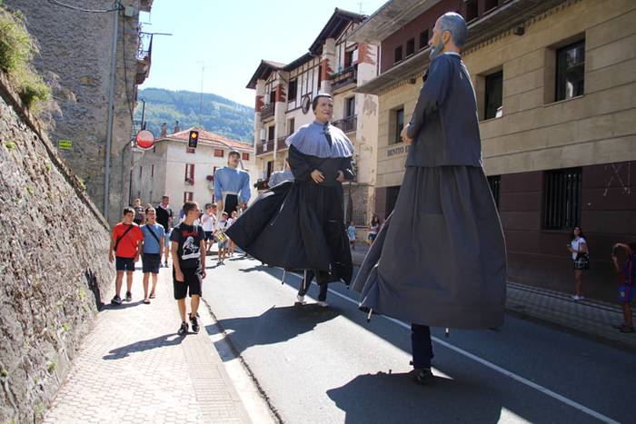 Piztu da sei eguneko festa Ibarran 28 1471949459630