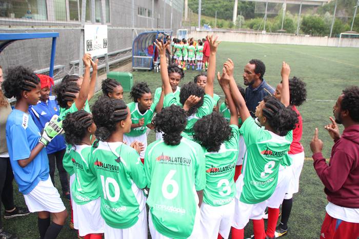 Futbola Tolosa Etiopia India 11 1467485915169