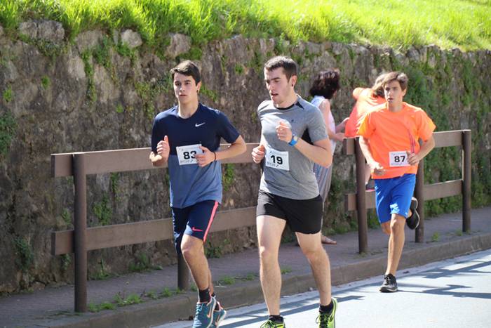 Haur, gazte eta heldu krosea 122 1491742481338