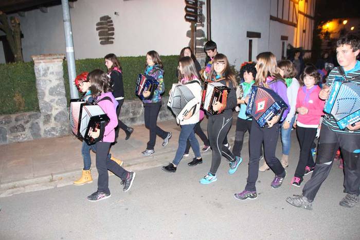 Xexili Eguna Altzon eta Alegian 2015 11 1448046383504