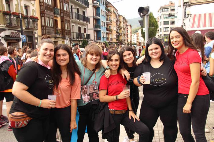 Kalean gora eta behera, kuad 69 1564506830722