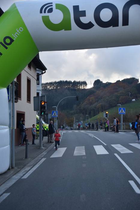 IKAZTEGIETAKO XVII. HERRI KR 30 1511032358995