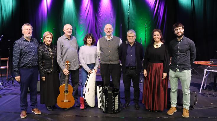 Euskararen historian zehar bidaia, musikaren bitartez