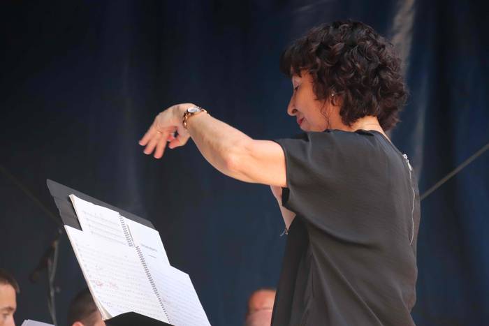 Musikak eta dantzak jantzi d 11 1531658621220