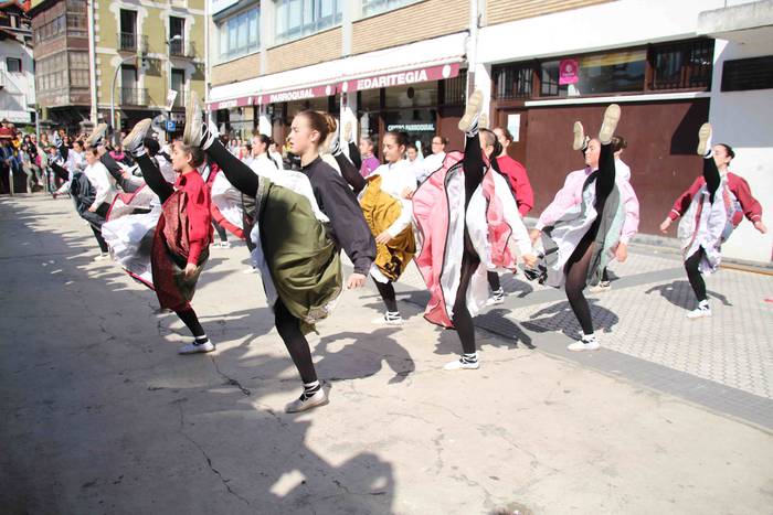 Villabona-dantzari-eguna-Oin 32 1553345919131