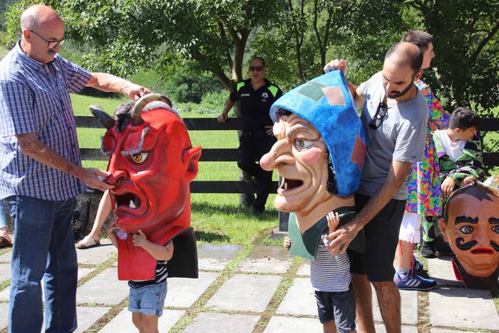 Txikiak buruhandiei ihesi ib 14 1566045829074