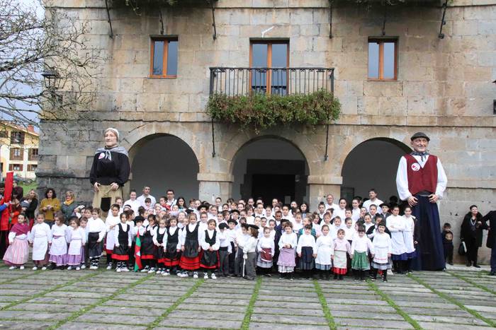 Dantzari Txiki Eguna Zizurki 38 1575117849478