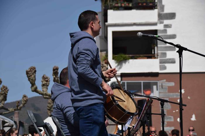 Oinkari dantza taldearen dan 6 1648304056124