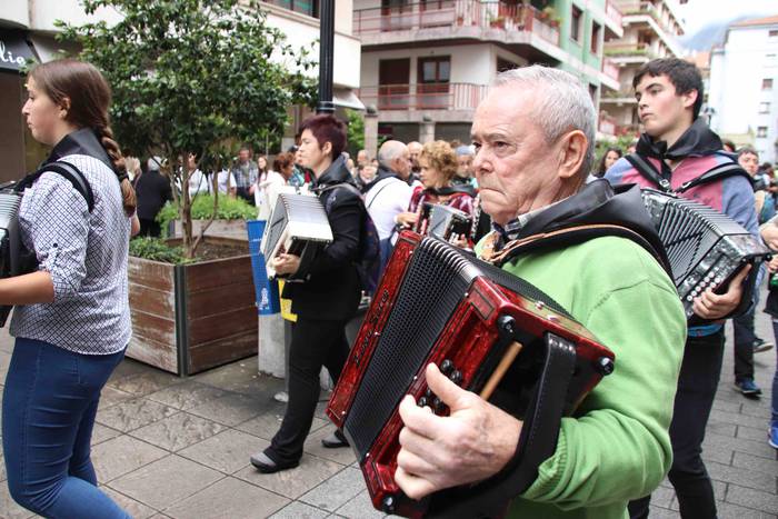 Hauspoa trikitiari 32 1570286800980