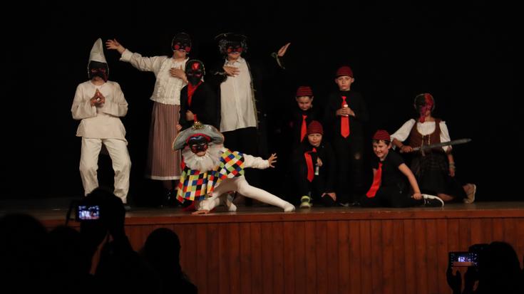 Positiboki baloratu dute Oinarria Antzerki Topaketa