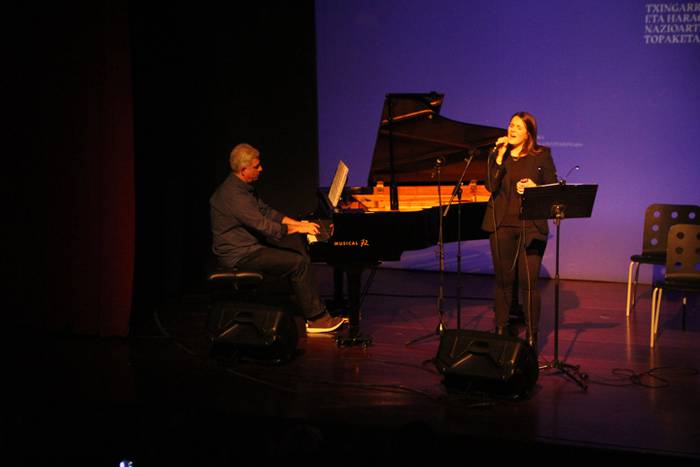 Haragi topaketan omenaldia e 14 1524947648328