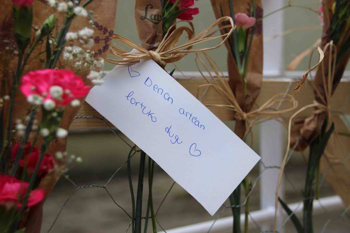 Esker hitzak, loreekin 5 1592050815409