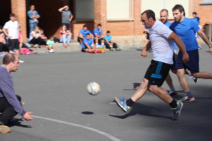 Karmenen aurretik, Bibalabirjen jaiak 28 1468432482128