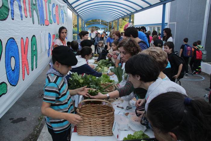 Samaniego eskolan azoka berezia 1 1446827145299