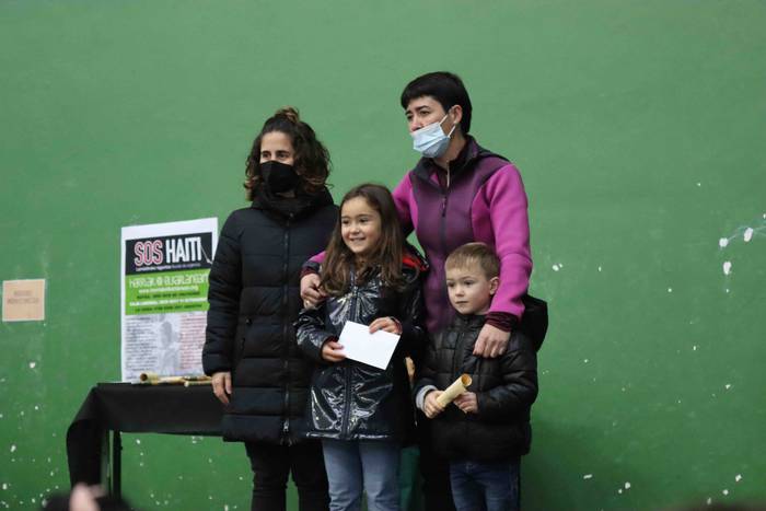 Oholtza gainera igo dira ira 52 1636308529156